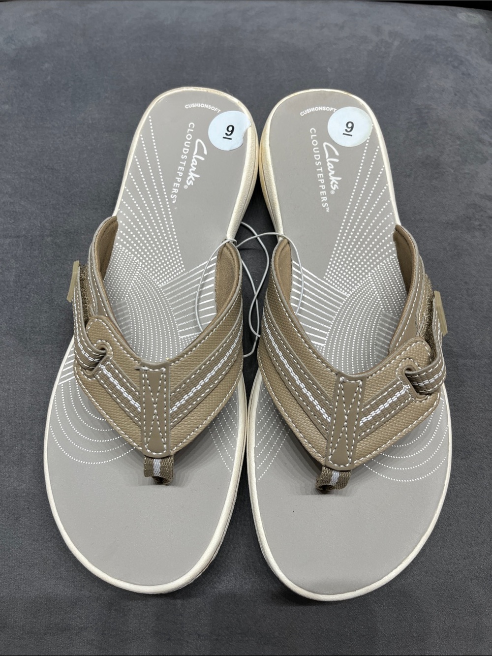 Clarks Taupe Cloudsteppers Women's Thong Sandals